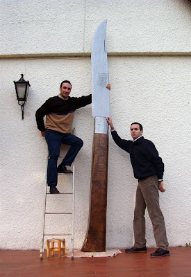 Largest-pocket-knife-600x874.jpg