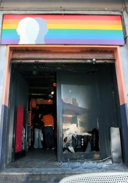 [Coming+Out+Roma+Incendio2.jpg]