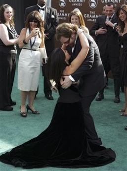 [lauragabrygrammy.jpg]