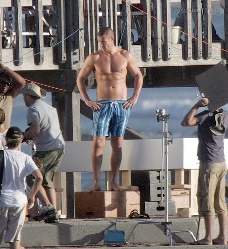 [gallery_main-guess-who-nipple-photos-02142010-06.jpg]