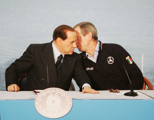 [berlusconi-bertolaso2.jpg]