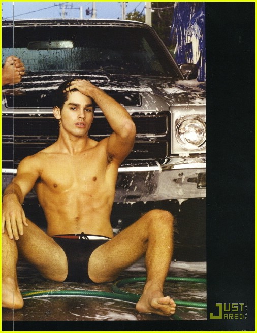 [justin+gaston333359.jpg]