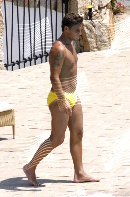 [Totti+in+slip+gialli.jpg]