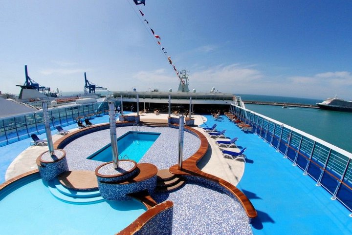 [Cruise_piscina_2.JPG]