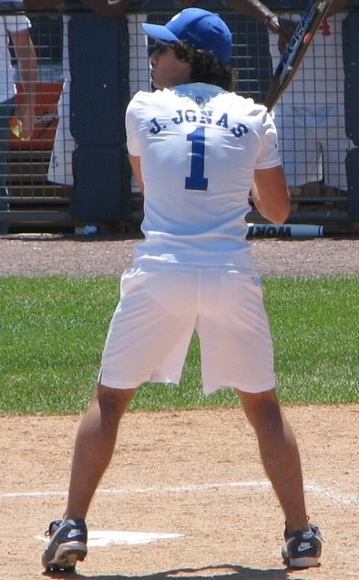 [joejonas.jpg]