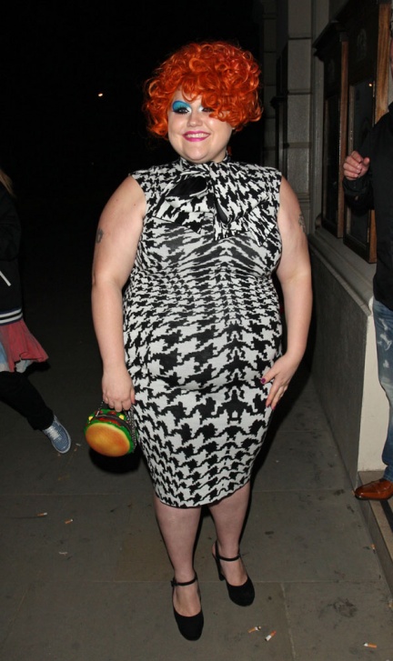 [drag_contest_06_wenn2562805.jpg]