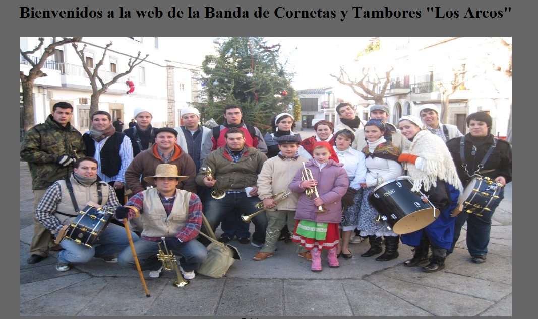Banda de cornetas y tambores "Los Arcos" en Navidad