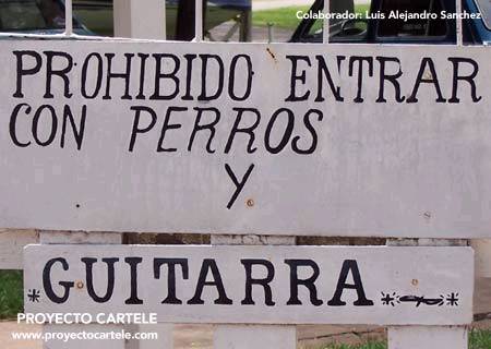 [Prohibido+entrar+con+perros+y+guitarras.jpg]