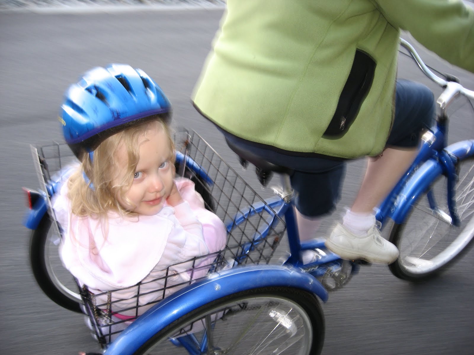 [bike+ride-+Abigail+in+basket+2.jpg]