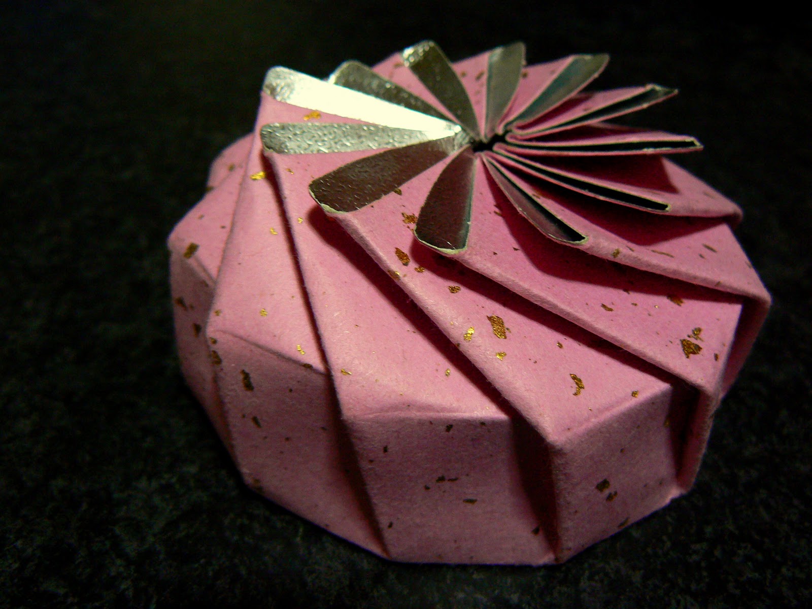 how to wrap a round box japan style Flower Divas, Inc Pinterest