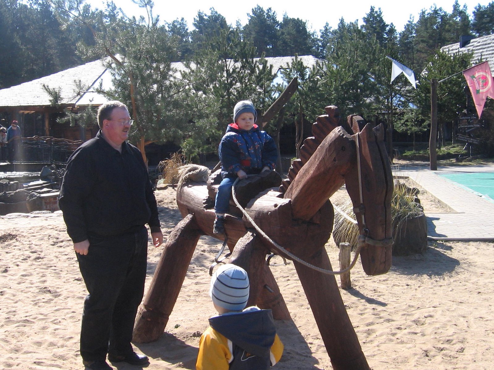 [David+on+horse+with+dad.jpg]