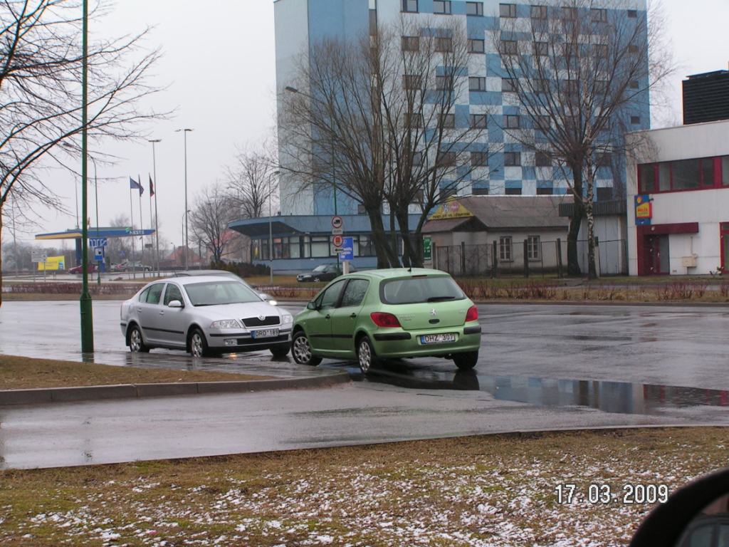 [PICT0077.JPG]