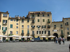 One of many Piazzas in Lucca