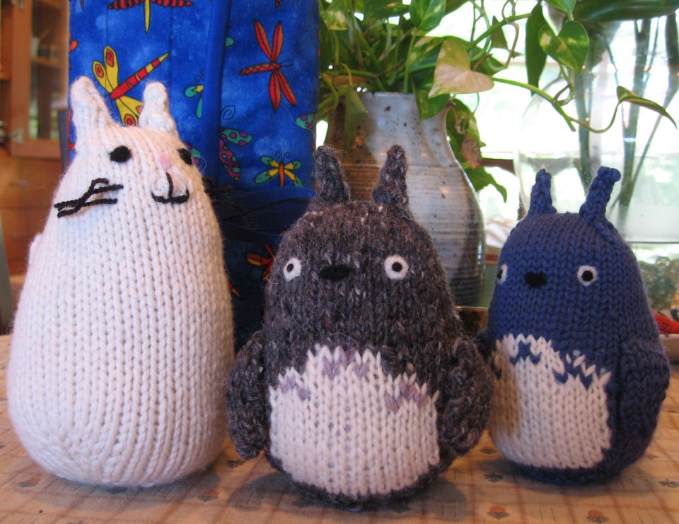 [Totoro+and+cat.jpg]