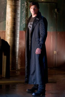 Smallville Saison 9 Première photo du costume COMIC SCREEN L