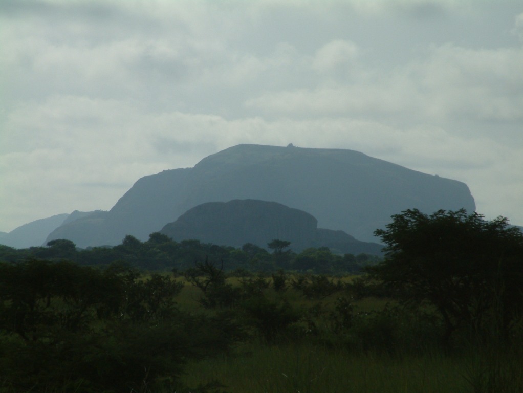 [PEDRAS+NEGRAS.JPG]