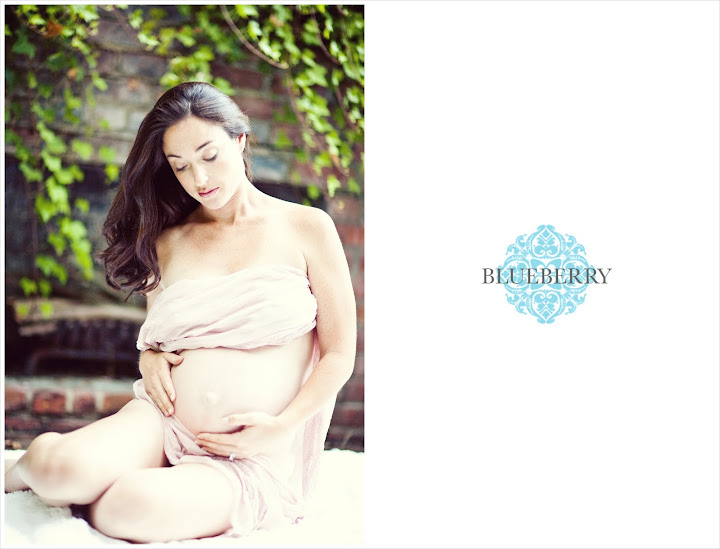 creative maternity photographer