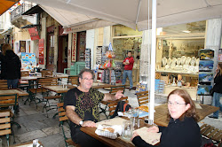 Almorzando en una terraza