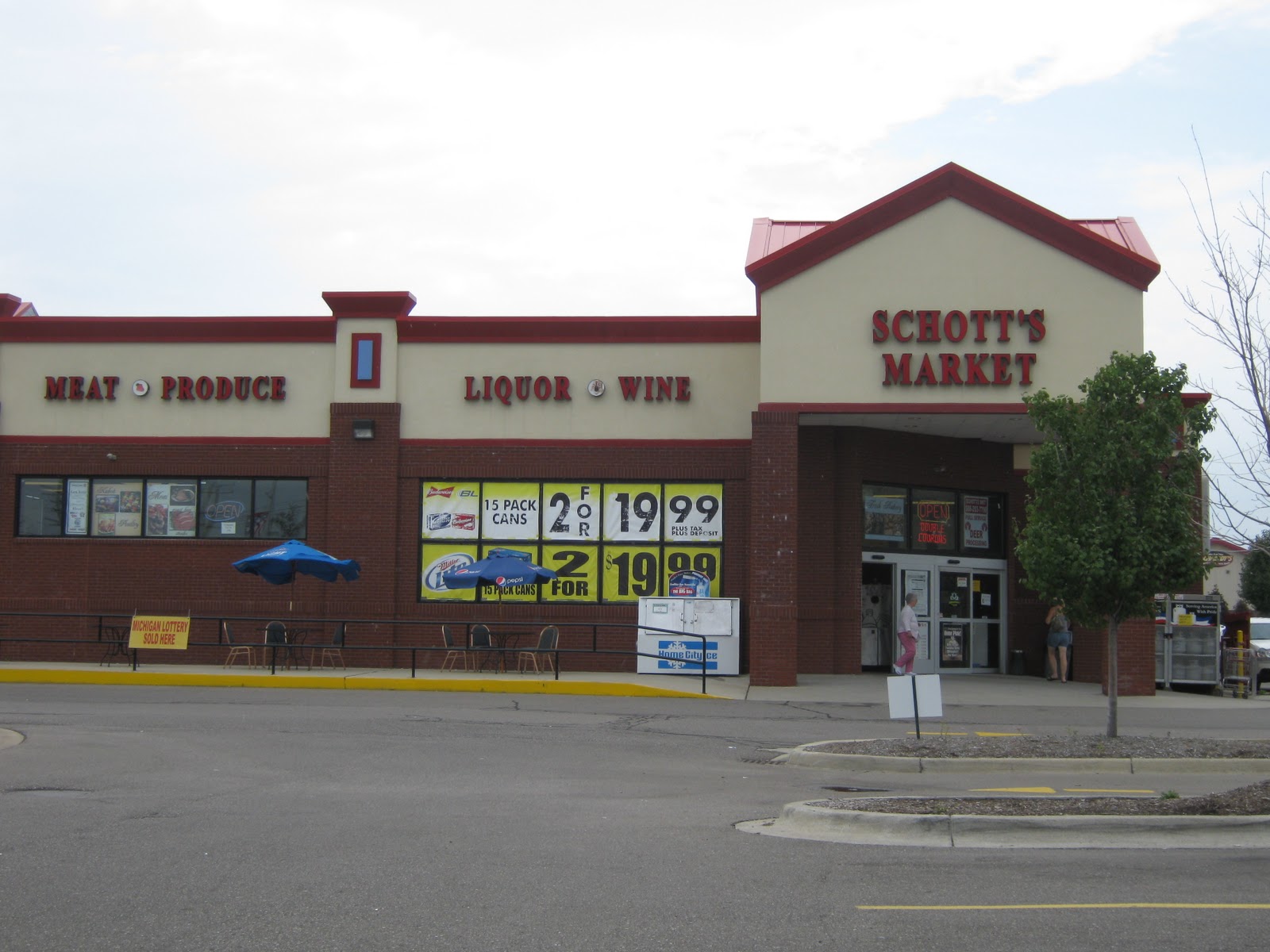 Out and About in Fraser Michigan Take A Trip To The Market!