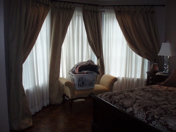 [curtains+in+master+room.jpg]
