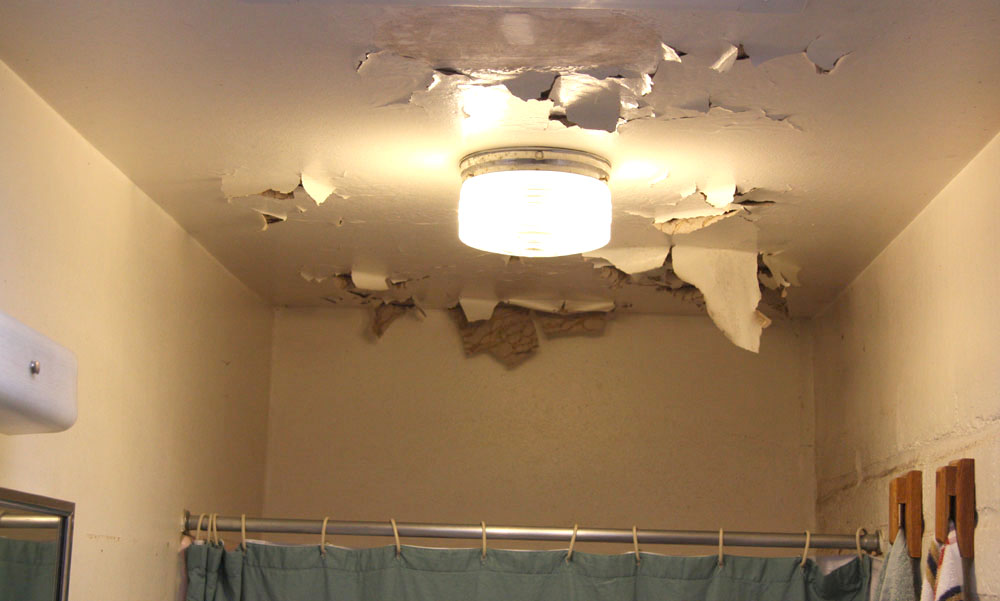 [ceiling1.jpg]