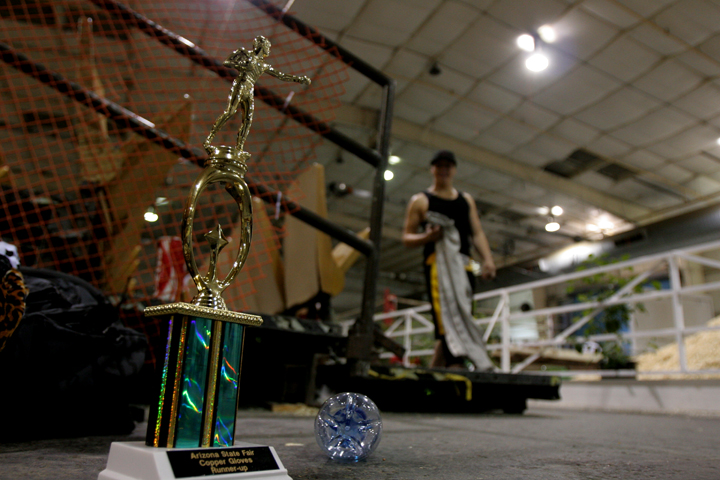 [mofight.22lres.jpg]