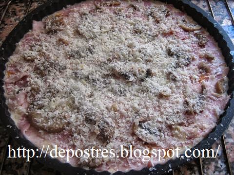 [piza+sin+amasar+de+bacon+y+champiñones.JPG]