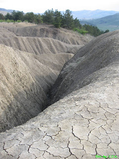 Muddy volcanoes