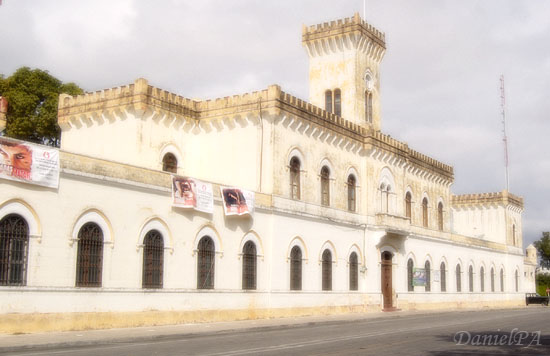 [Mid07-024bl.jpg]