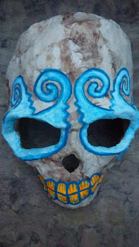 CALAVERA CON GRECAS FLORESCENTES