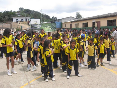 LA COMUNIDAD ESTUDIANTIL