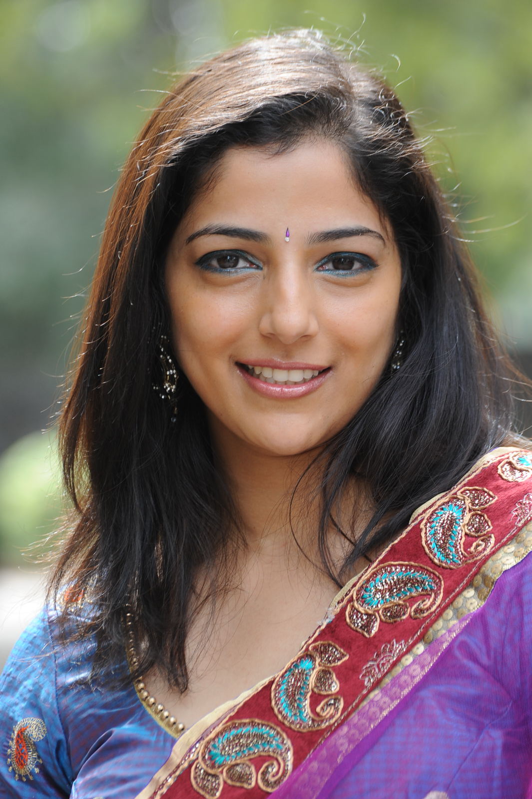 Nishanthi Pics