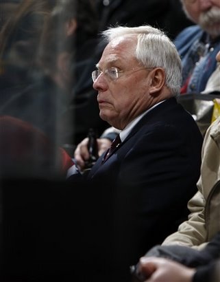 [capt_d66d2efd579f453ca67c9d938d3e53fe_canadiens_avalanche_hockey_codz113.jpg]