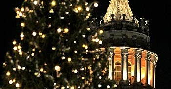 Clerical Whispers: The Vatican Christmas tree