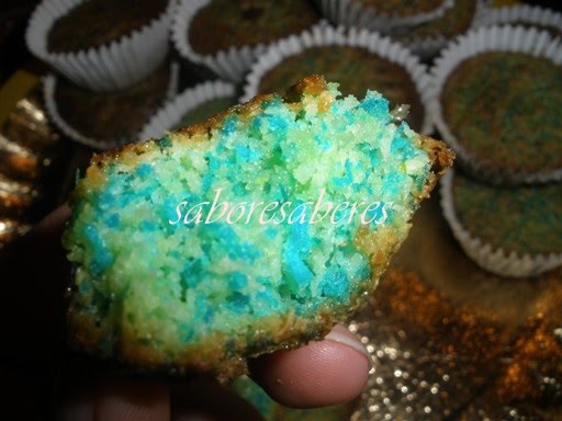 [Bolinhos+de+coco+Azul+(8).JPG]