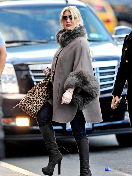 Wondering who makes these stunning boots worn by Jessica Simpson?