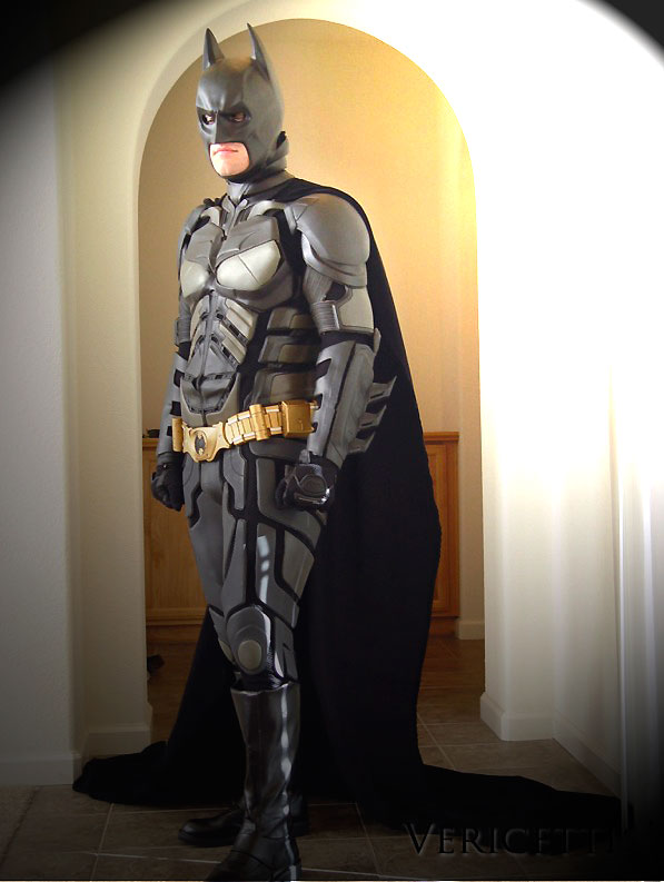 [armure-batman-darknight.jpg]