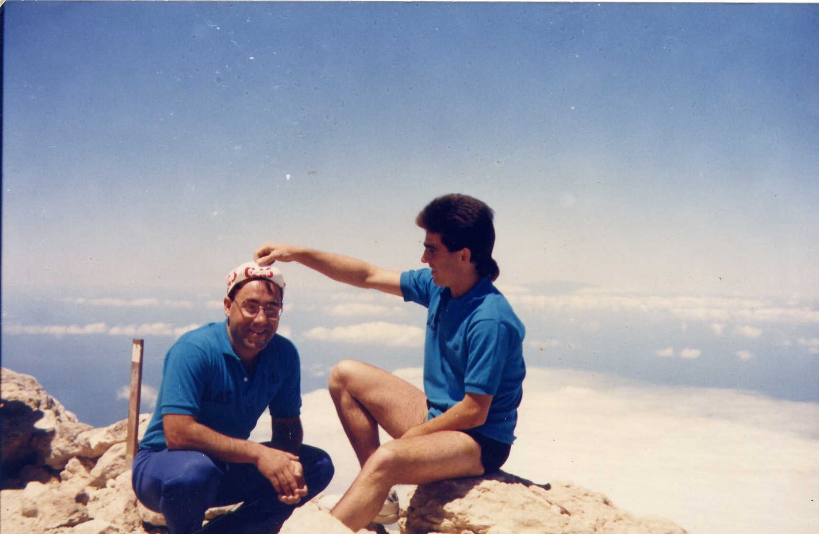 [con+torrontegui+en+el+Teide.jpg]