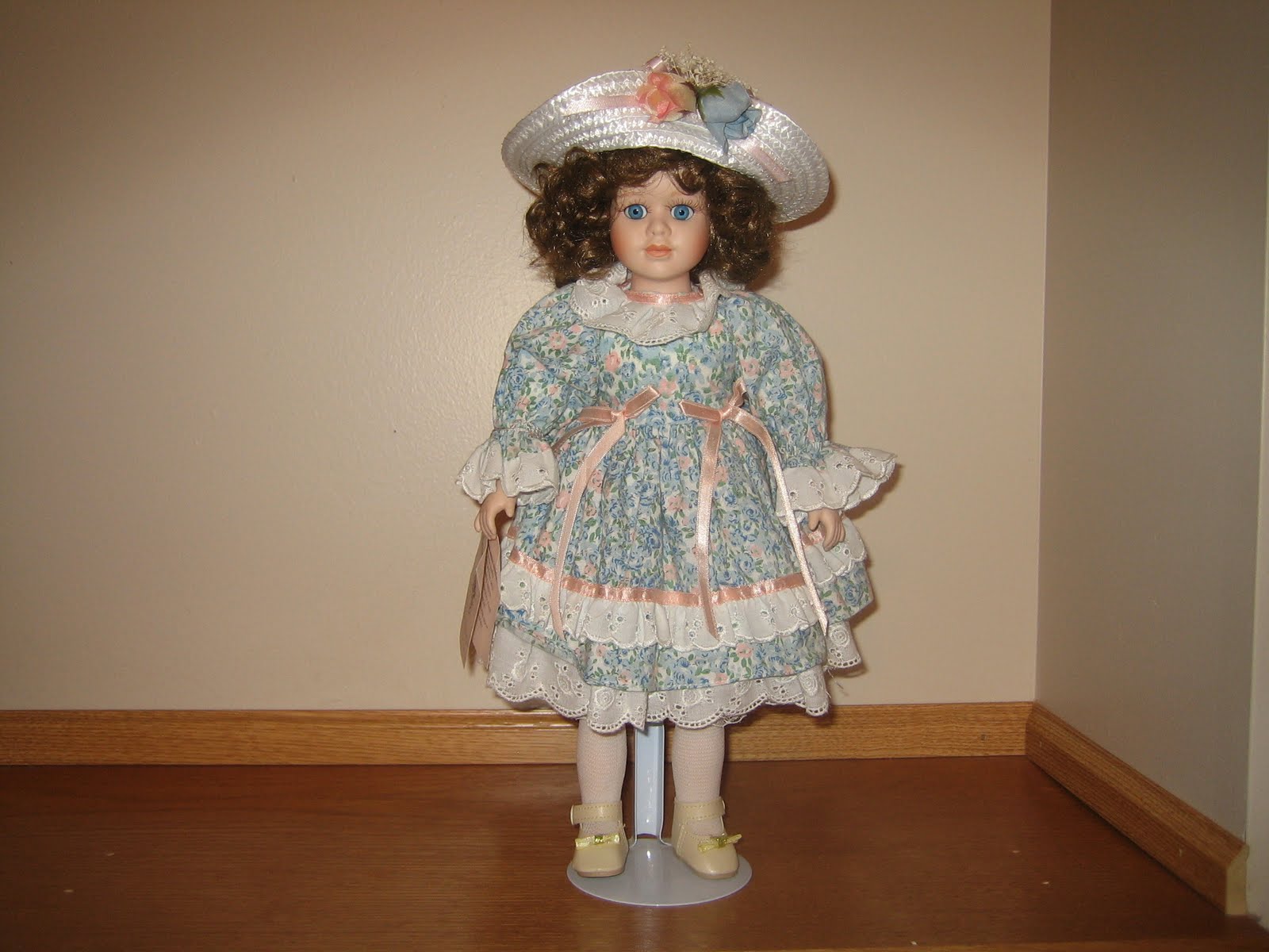 Virtual Garage Sale Bradley's Collectible Porcelain Doll (10)