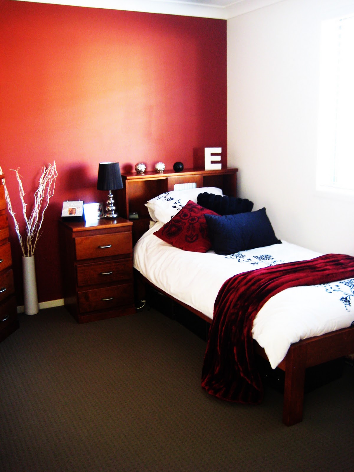 Louise Black, White and Red Decor'