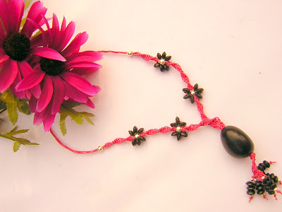 Collares y accesorios artesanales: octubre 2007