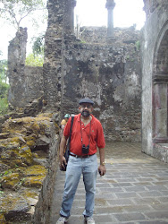 Trekker Rudolph.A.Furtado at "Bassein (Vasai) fort".(Sunday 21-11-2010).
