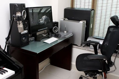 Cool Computer Workstations Seen On www.coolpicturegallery.net