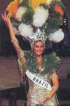 Brazilian National Costumes in Miss Universe!!! Adriana+fatos+e+fotos