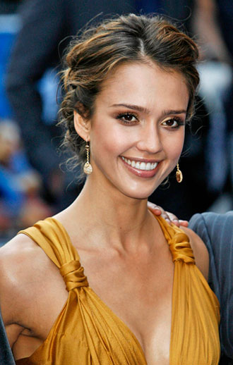 jessica alba hairstyles curly
