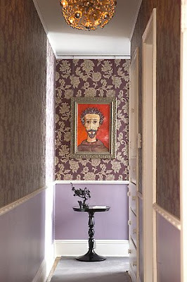 لون التميز والبهاء ...البنفسج في غرفكم ينال اعجابكم  Purple+Hallway