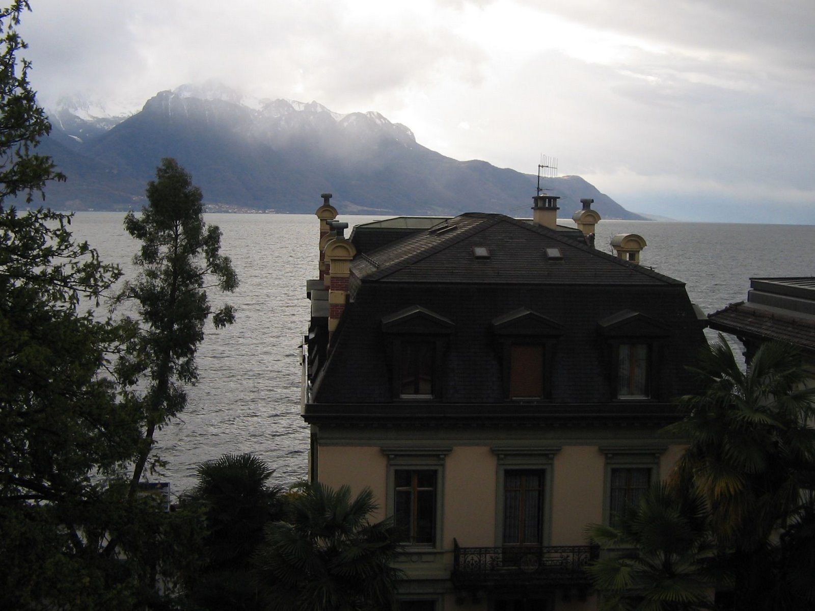 [Montreaux+09.12.07+035.jpg]