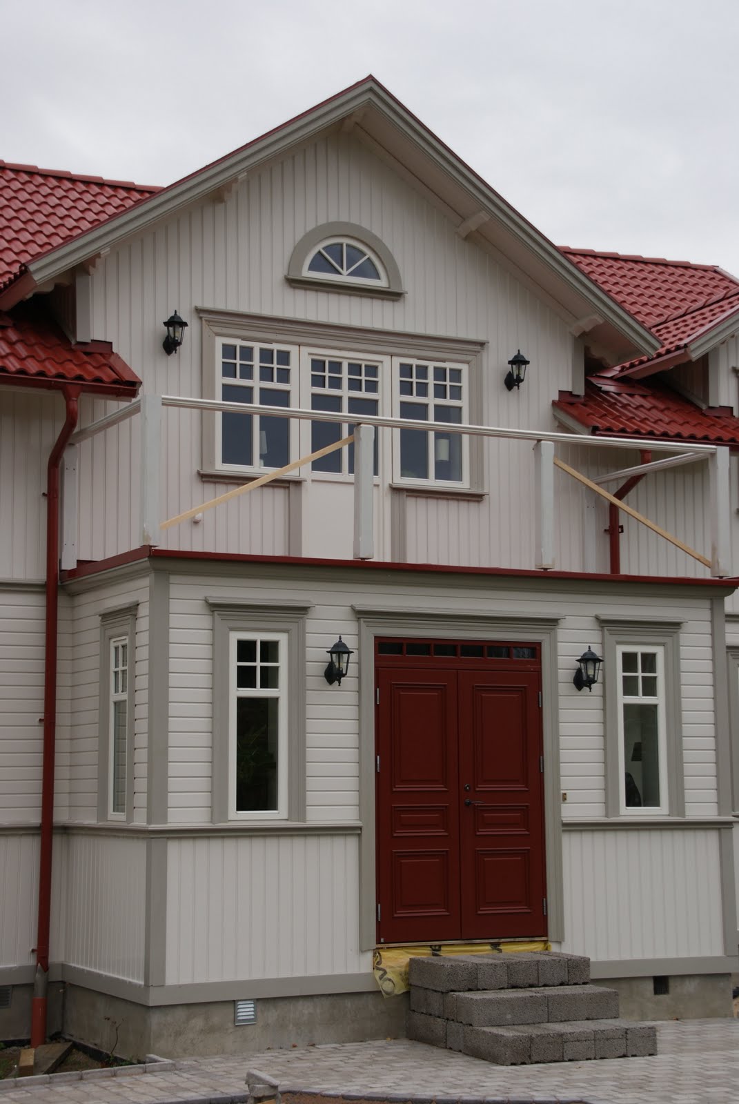 Lösvirkesbyggarna: Ãntligen trappor!