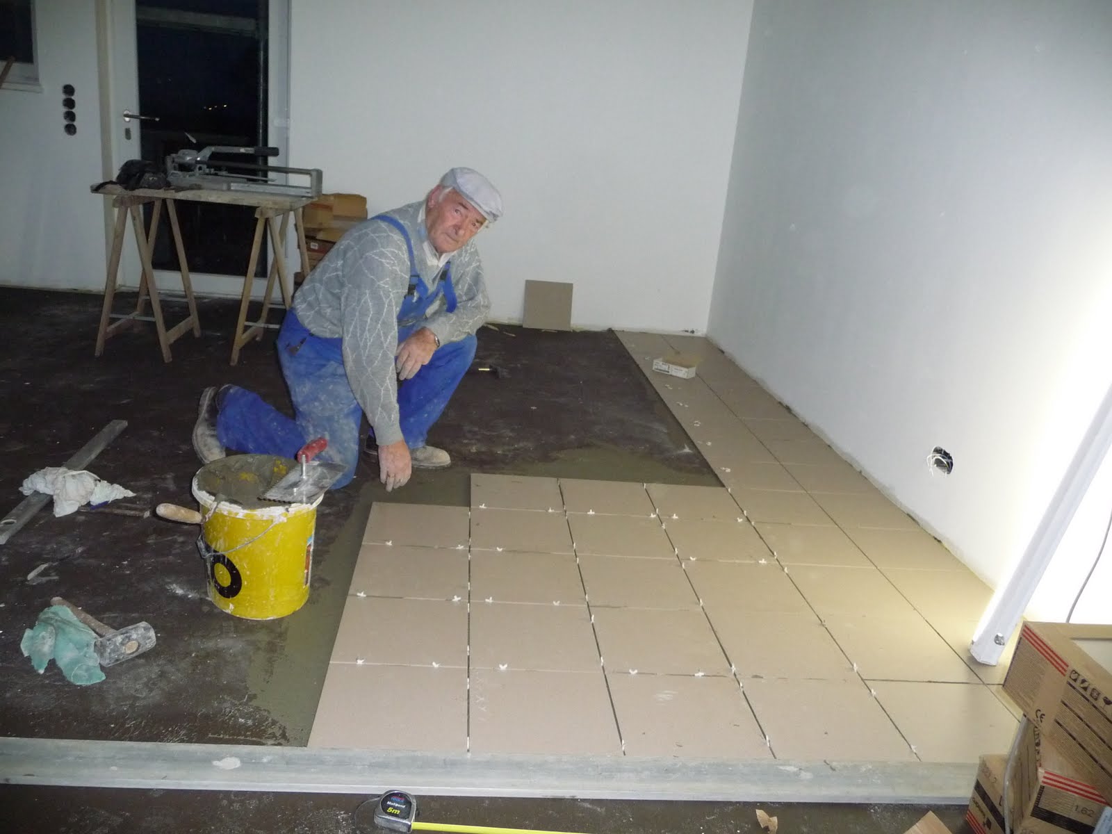 Auf's Haus gekommen!: Fliesen in der Garage