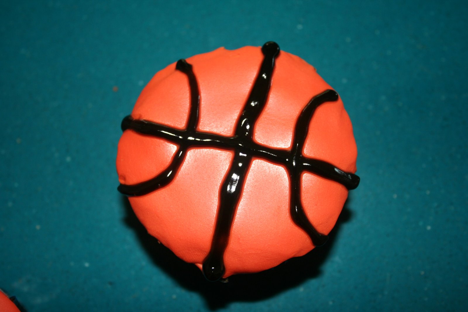 sports ball cupcakes